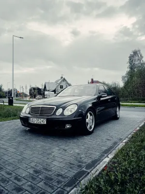 Mercedes-Benz E W211 2003