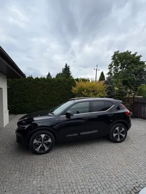 Volvo XC40 2025