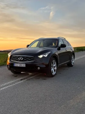 Infiniti FX II FX30d S 2011