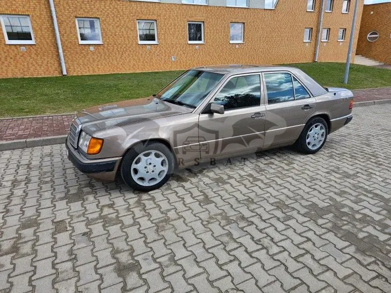 Mercedes-Benz E 1991