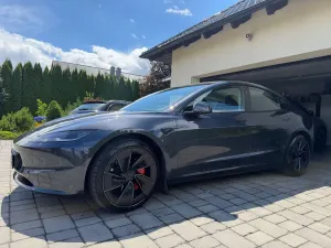 Tesla Model 3 AWD 2024