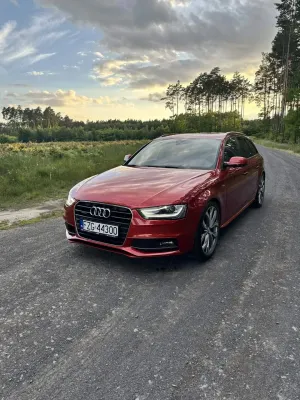 Audi A4 B8 2.0 TDI Quattro Line 2012