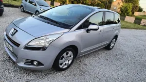 Peugeot 5008 I 2.0 HDi Family 2011