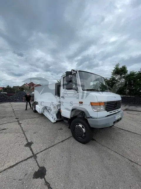 Mercedes-benz 810d 1999