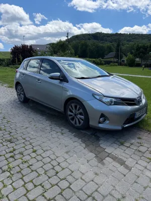 Toyota Auris II 1.8 HSD Luna 2013