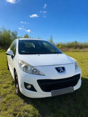 Peugeot 207 1.4 HDi Presence 2009