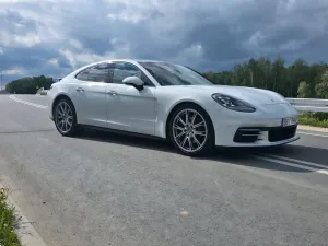 Porsche Panamera 4 Executive 2018