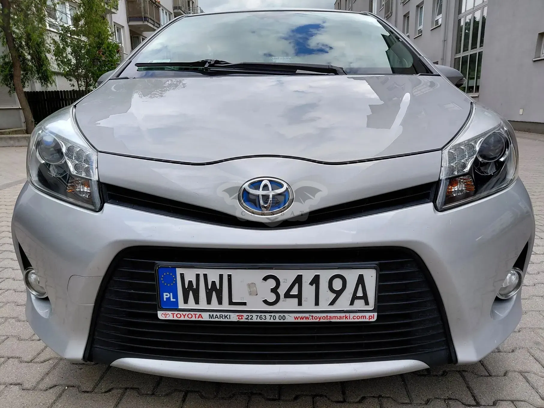 Toyota Yaris III Hybrid 100 Premium 2013