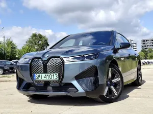 BMW iX xDrive50 111.5kWh Signature 2023