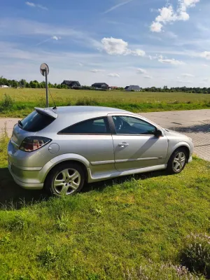 Opel Astra H 1.6 Essentia 2008