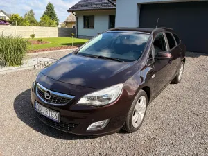 Opel Astra J 1.4 Turbo Active 2012