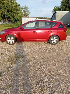 Kia Ceed I 1.4 CVVT Attract 2011