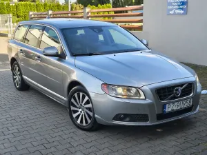 Volvo V70 III D4 Momentum 2012