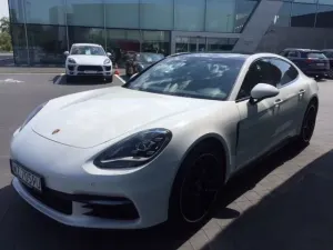 Porsche Panamera 4S 2017