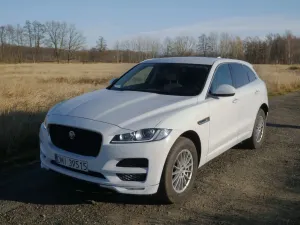 Jaguar F-Pace 2.0 i4D RWD Pure 2016