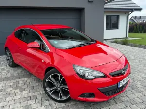 Opel Astra J 1.6 T Sport 2012