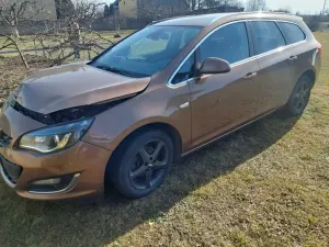 Opel Astra J 1.4 T Cosmo EU6 2014