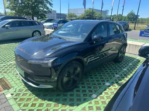 Volvo EX30 69kWh Twin Motor Ultra Black Edition 2026