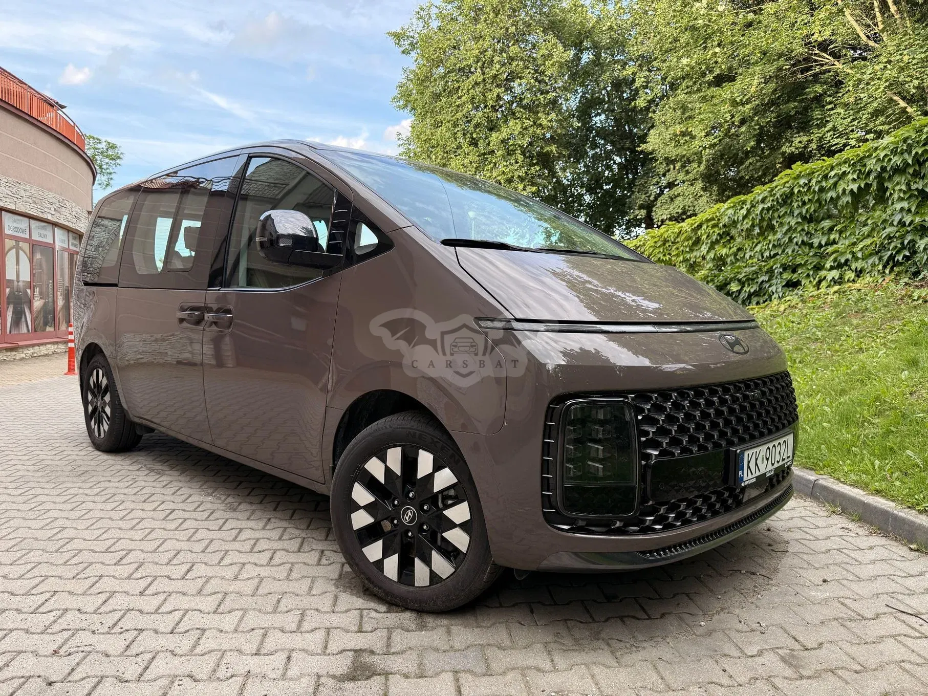 Hyundai Staria 1.6 T-GDI HEV Luxury 2024