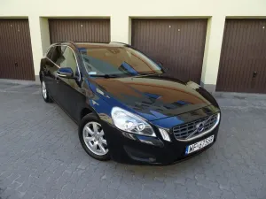 Volvo V60 I D3 2010