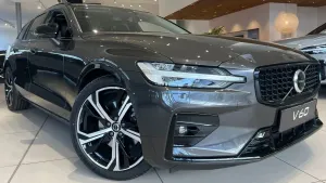 Volvo V60 II B4 B DKG Ultimate Dark 2025