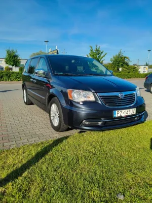 Lancia Voyager 2013