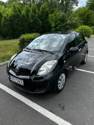 Toyota Yaris II 1.33 Terra 2011