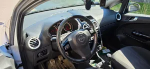 Opel Corsa D 1.4 16V Cosmo 2010