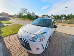 Citroën DS3 e-HDi 90 FAP SoChic 2012