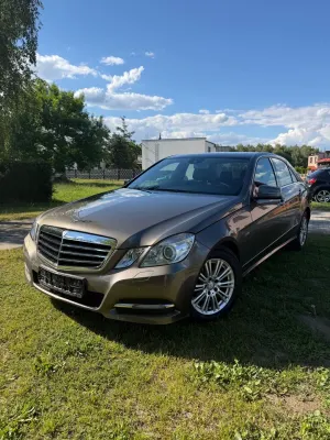 Mercedes-Benz E W212/W207 300 CDI DPF BlueEFFICIENCY 7G-TRONIC Avantgarde 2012