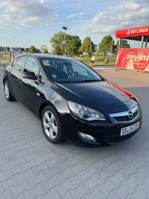 Opel Astra J 2009