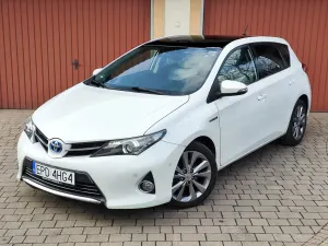Toyota Auris II 1.8 HSD Prestige NAVI 2012