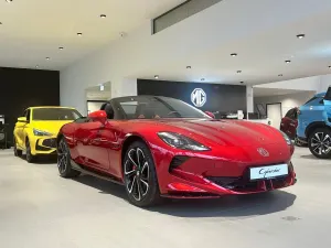 MG Cyberster 77kWh AWD Czarny Dach 2025