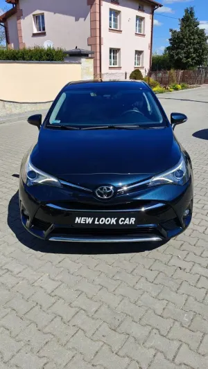 Toyota Avensis III 1.8 Executive 2016