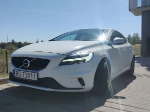 Volvo V40 II D3 Drive-E R-Design Momentum 2019