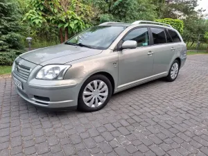 Toyota Avensis II 2.0 D-4D Luna 2005