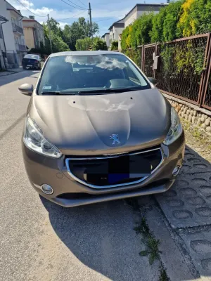 Peugeot 208 I 1.2 PureTech Allure 2014