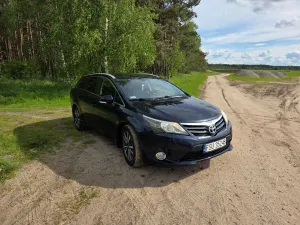 Toyota Avensis III 2.0 D-4D Premium 2013