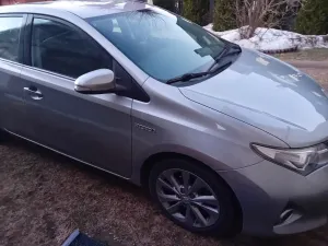 Toyota Auris II 1.8 HSD Luna 2013