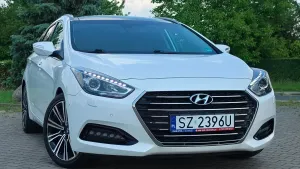 Hyundai i40 Kombi blue 1.7 CRDi DCT Premium 2015