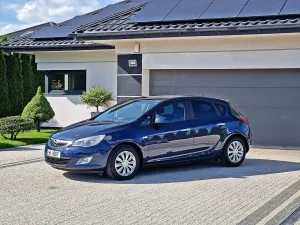 Opel Astra J 1.4 Turbo 150 Jahre 2011
