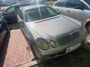 Mercedes-Benz E W211 2003