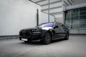 BMW 7 Series G70 740d xDrive mHEV M Sport sport 2025