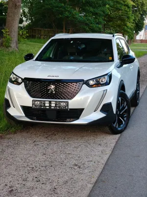 Peugeot 2008 II PureTech 130 Allure Pack 2023