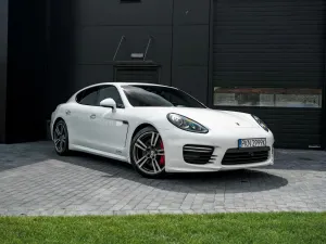 Porsche Panamera GTS PDK 2015