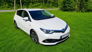 Toyota Auris II Hybrid 135 Comfort 2016