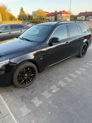 BMW 5 Series E60/E61 525d xDrive 2009
