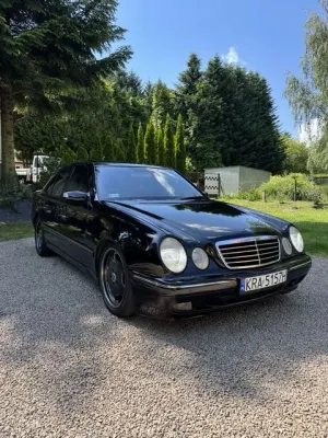 Mercedes-Benz E W210 2001