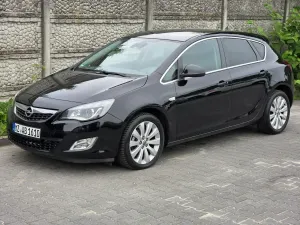 Opel Astra J 2010
