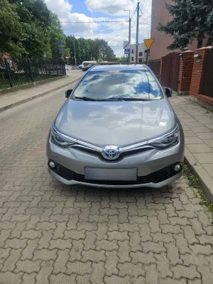 Toyota Auris II 1.8 HSD Prestige NAVI 2015